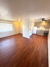 Building Photo - ora211