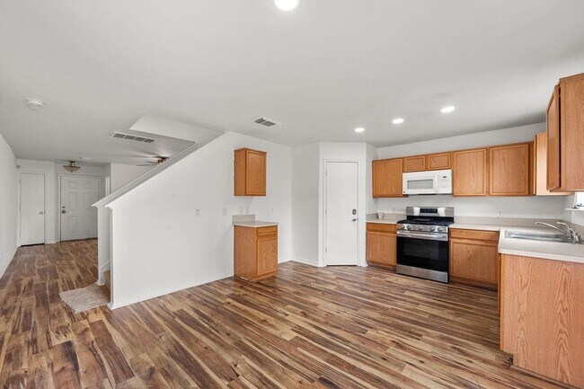 Building Photo - 29627 Evergreen Hills Dr