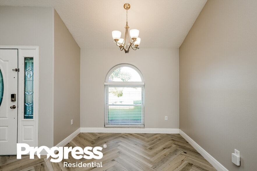 Building Photo - 2877 Middleton Cir