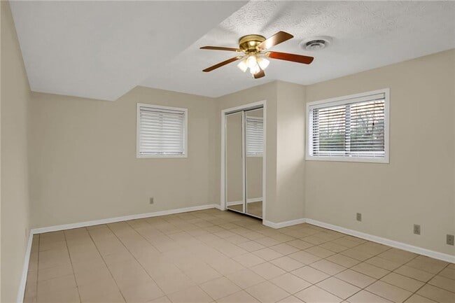 Building Photo - 1462 Ester Ct