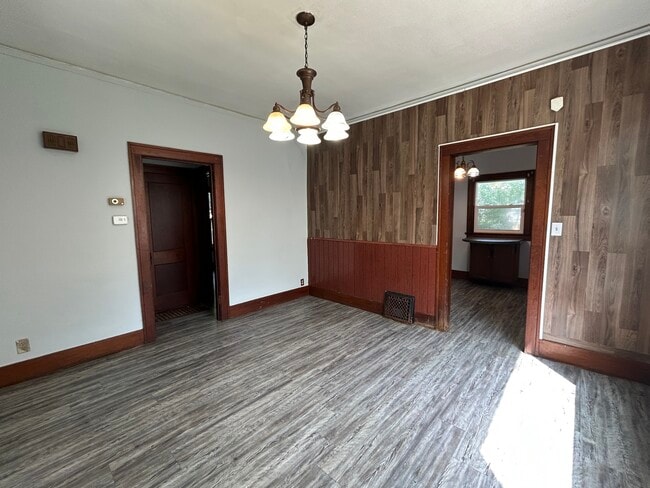 Building Photo - 35 S Virginia Ave