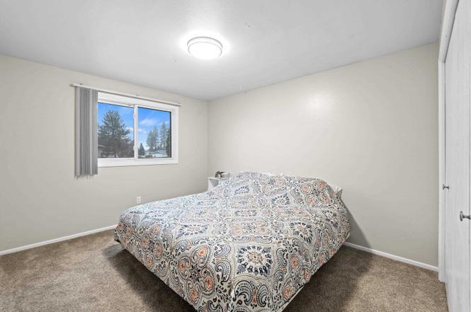 Building Photo - 2719 S Cheryl Ct