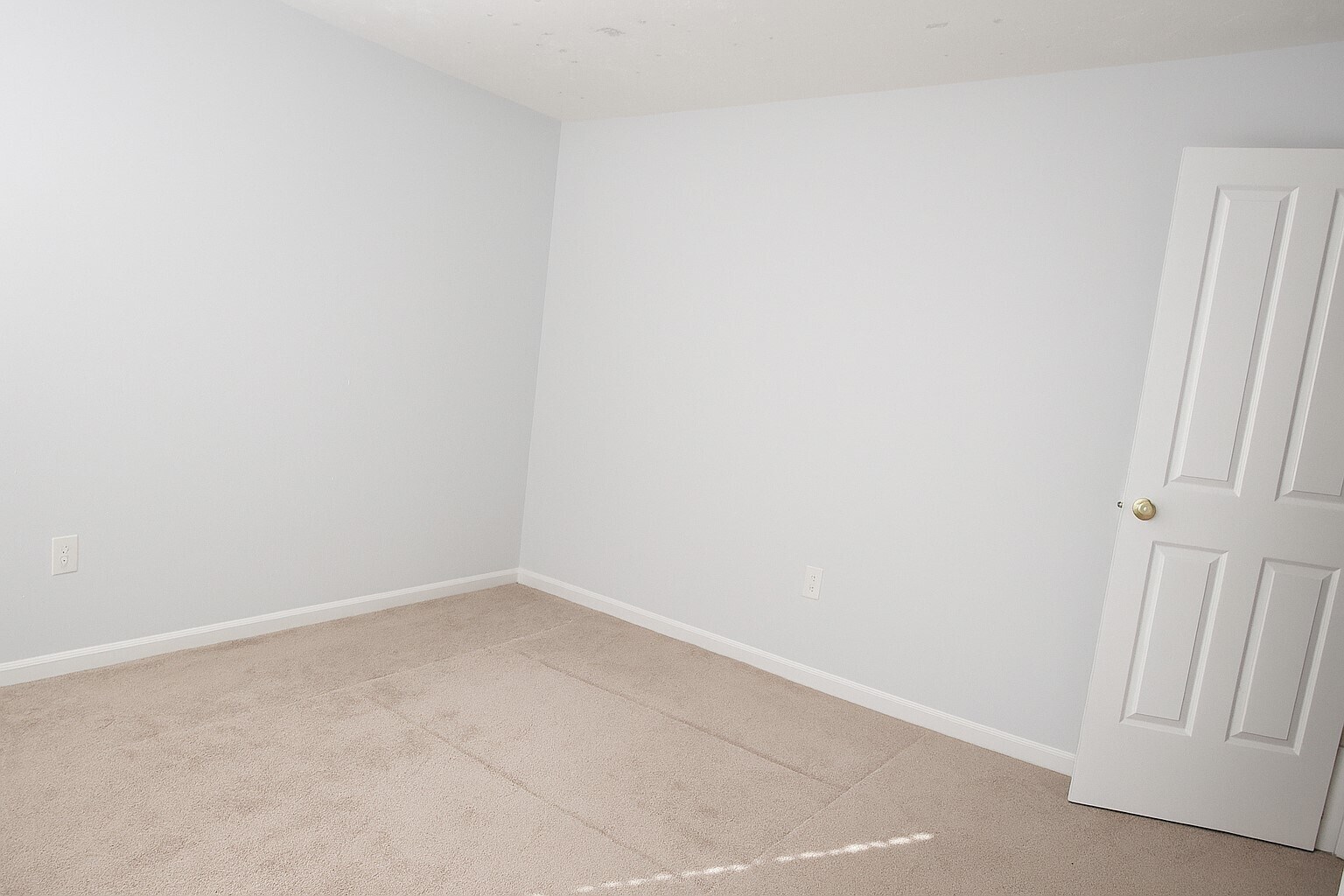 Building Photo - 6 Pepperbush Court