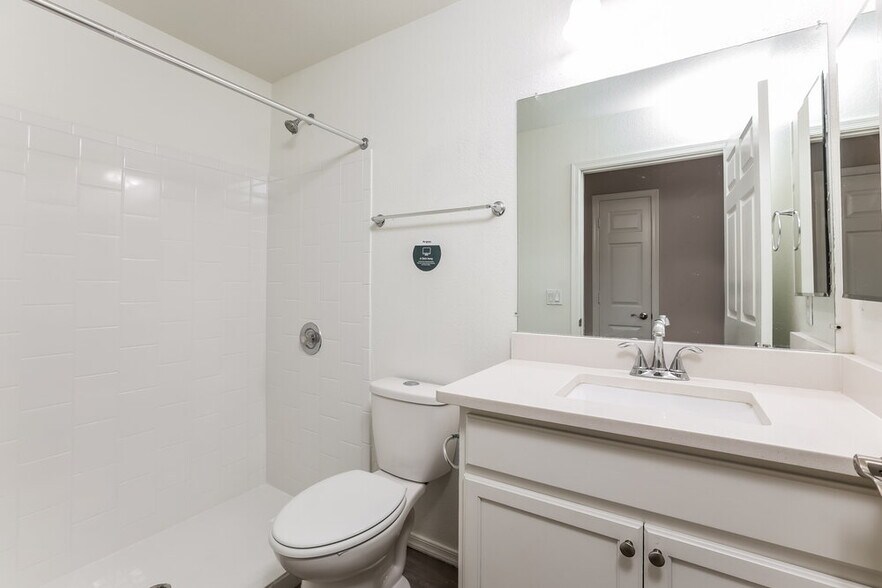Building Photo - 5307 N 79th Dr