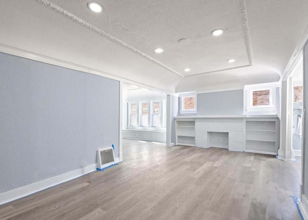 Building Photo - 4266 W Highland Blvd