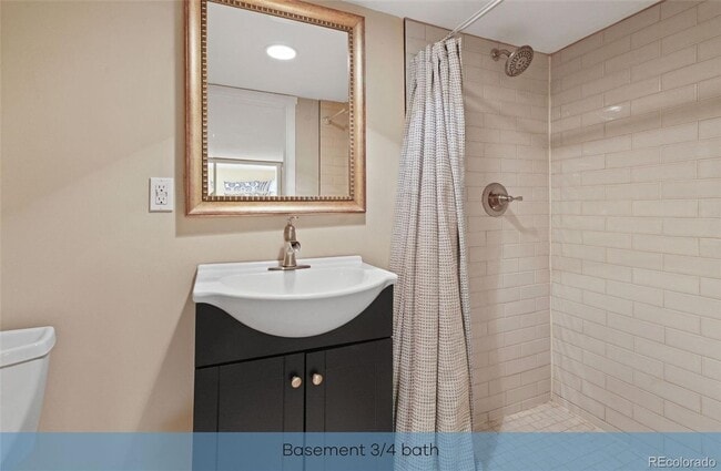 Building Photo - Spacious 3 bed/3.5 bath home in Arvada