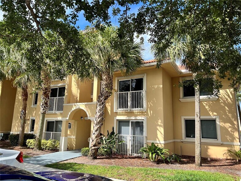 Primary Photo - 9907 Westwood Dr
