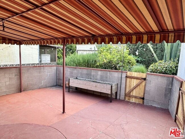 Building Photo - 3564 Dover St