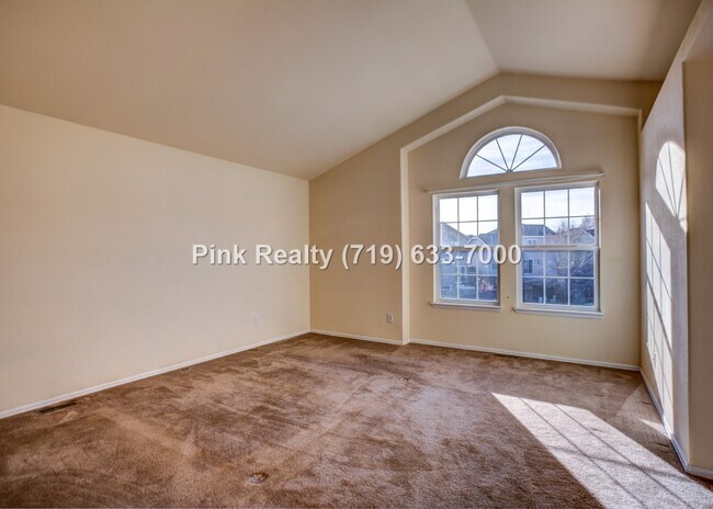 Building Photo - 985 Ridgebury Pl