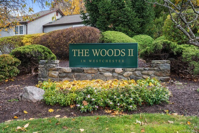 Building Photo - 11 Woods Brooke Ln