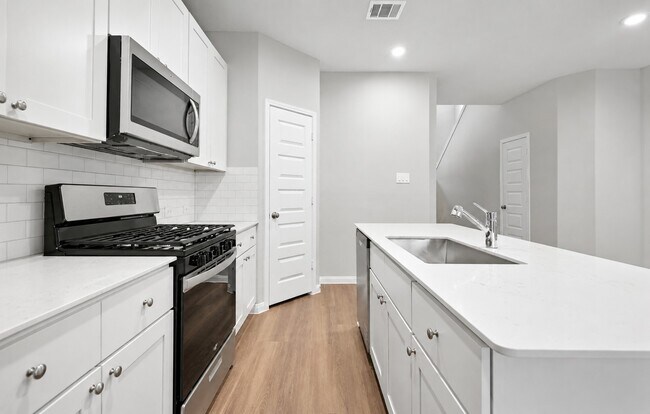 Building Photo - 13549 Sauger Ct