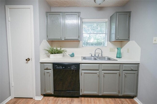 Building Photo - 2822 Swan Meadow Ct