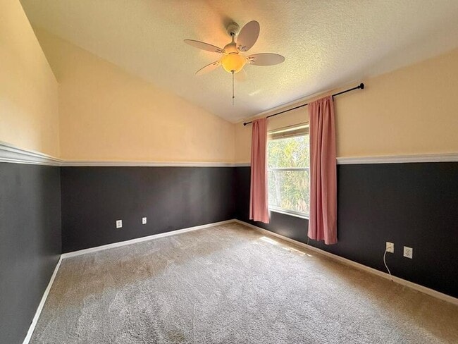Building Photo - 13706 Forest Lake Dr