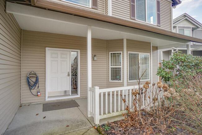 Building Photo - SPACIOUS FIVE BEDROOM HOUSE IN VANCOUVER