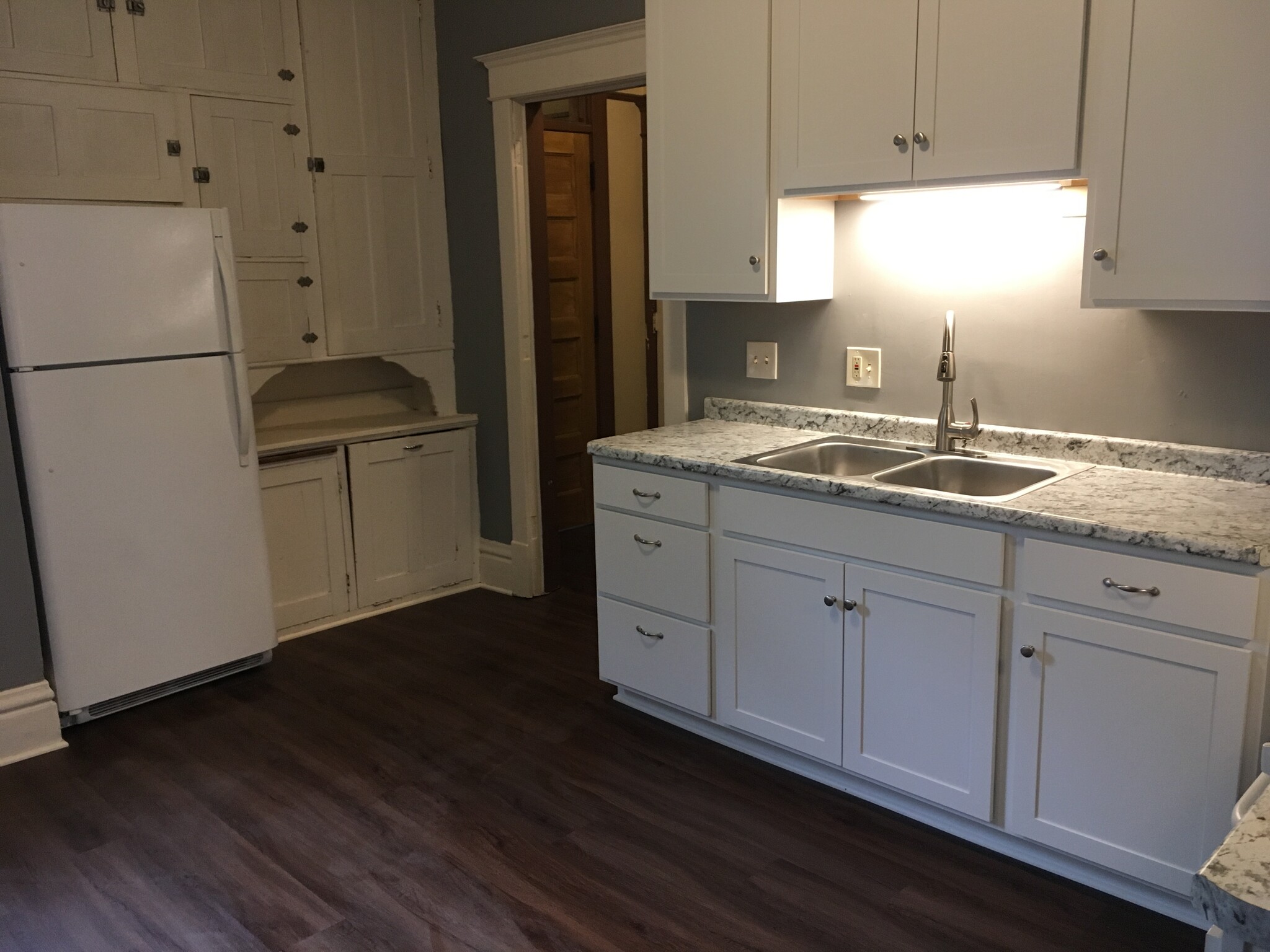 Kitchen - 832 Jenifer St