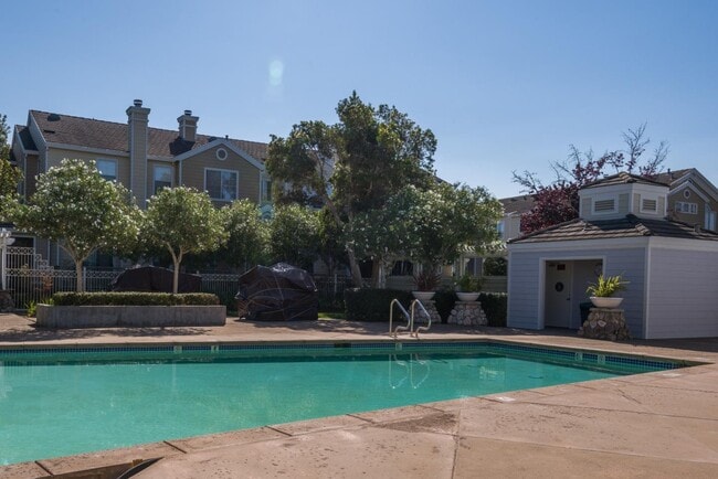 Building Photo - 1 Passage Ln