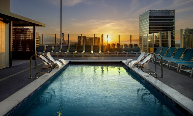 Building Photo - 151 S State St