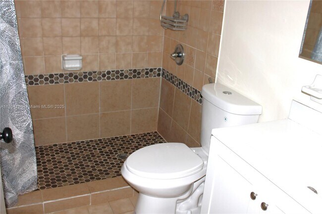 Building Photo - 2260 W 55th St