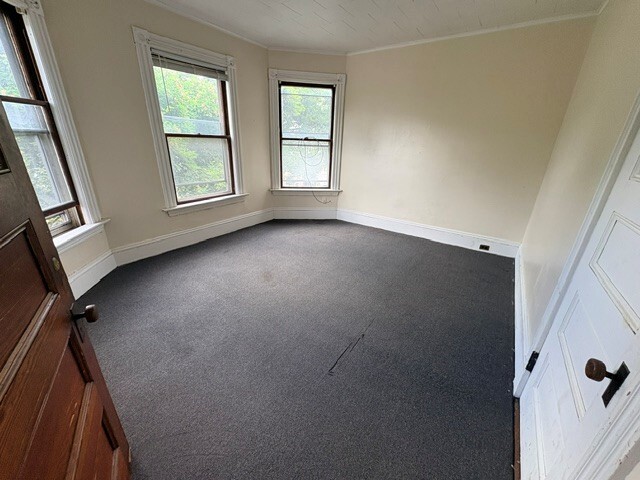 Building Photo - 55 Buell St