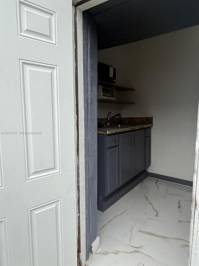 Building Photo - 10357 SW 174th Terrace