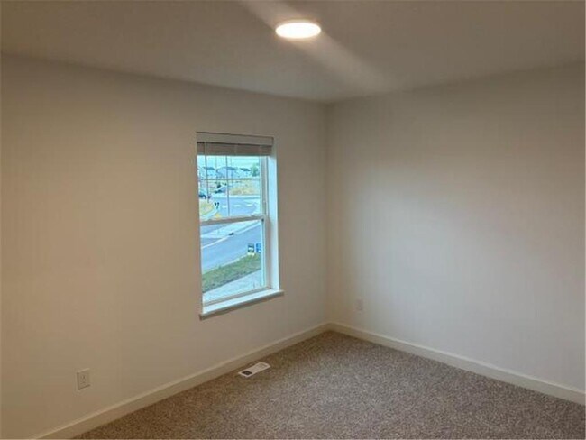 Building Photo - 10513 Harbor Ln N