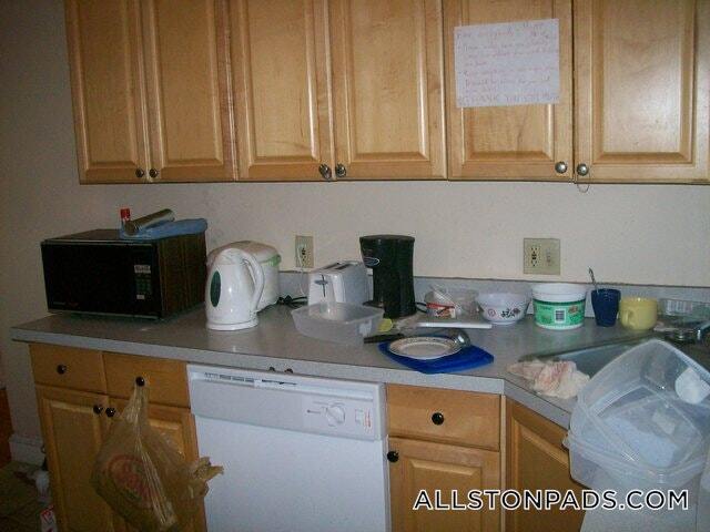 Building Photo - 17 Highgate St