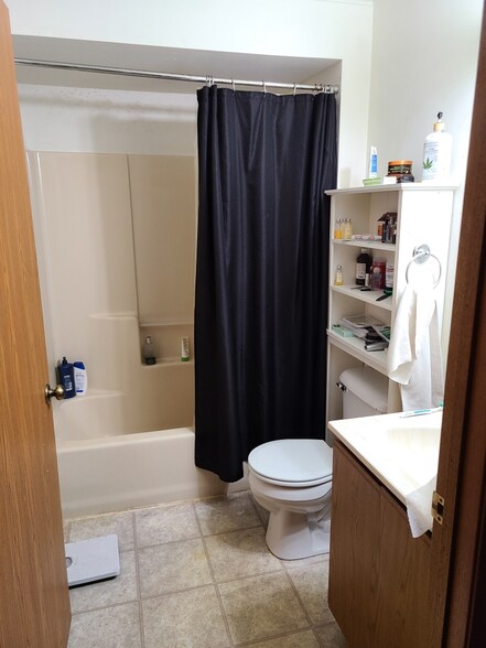 Bathroom - 2215 Sylvan Way