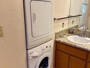 Building Photo - 13114 Polvera Ave