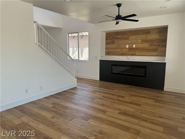 Building Photo - 8725 Russet Hills Ct