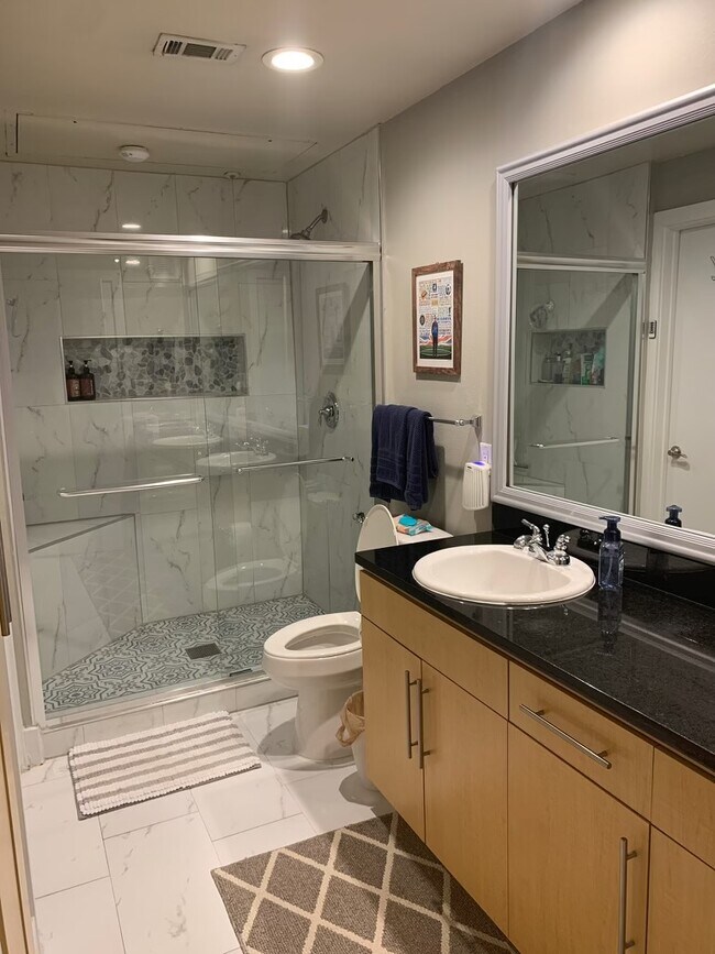 Building Photo - 4605 Cedar Springs Rd