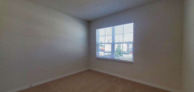 Building Photo - 3-Bedroom, 2.-Bathroom in Squires Grove/Wi...