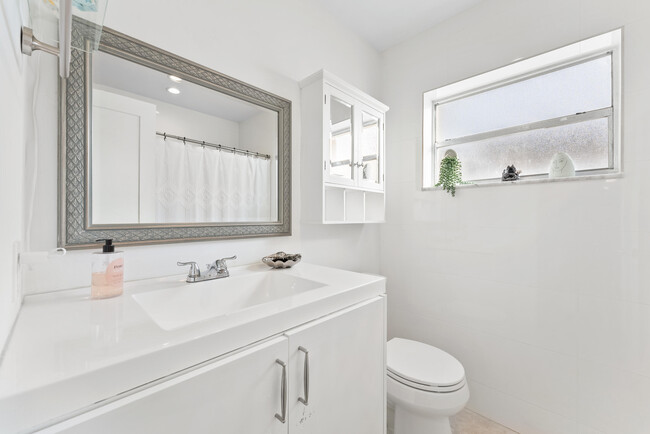 Building Photo - 22300 SW 65th Ave