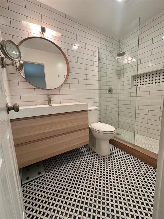 Building Photo - 1608 Charolais Dr