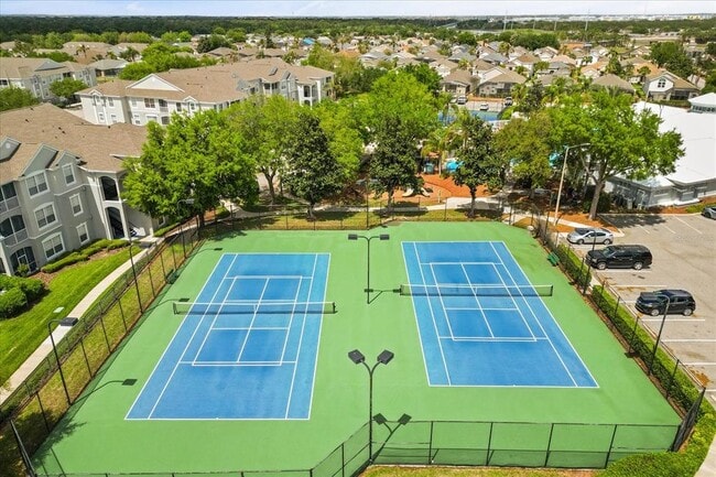 Building Photo - 8101 Coconut Palm Way