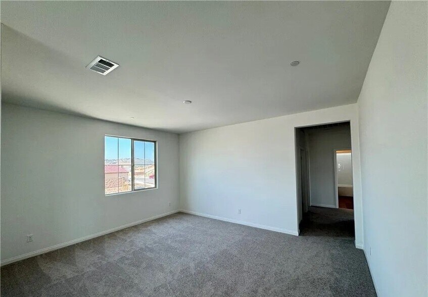 Building Photo - 17754 Pinot Noir Dr