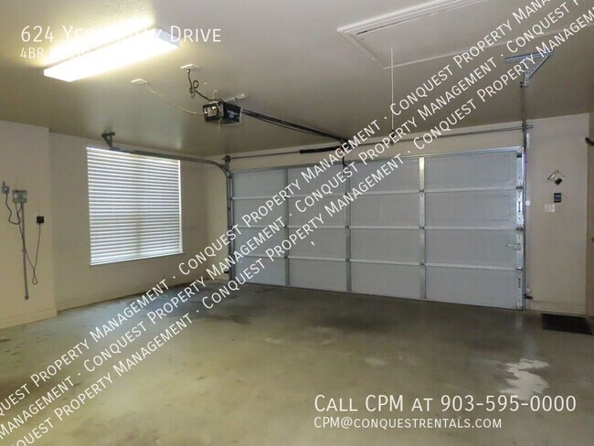 Building Photo - 624 Yesterday Dr