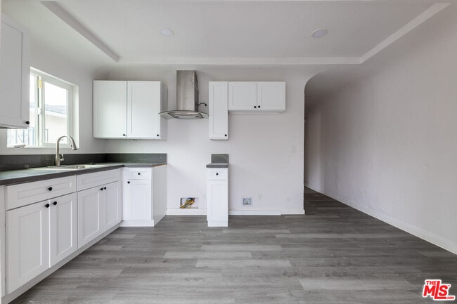 Building Photo - 138 W 82nd St