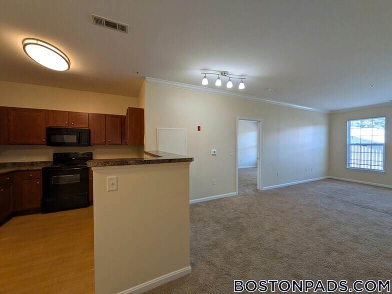 Building Photo - 311 Lowell St