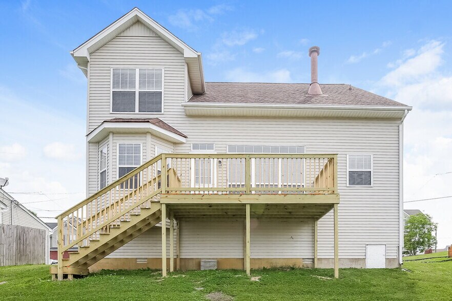 Building Photo - 3108 Creekview Ln