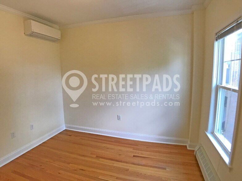 Building Photo - 65 Langdon St