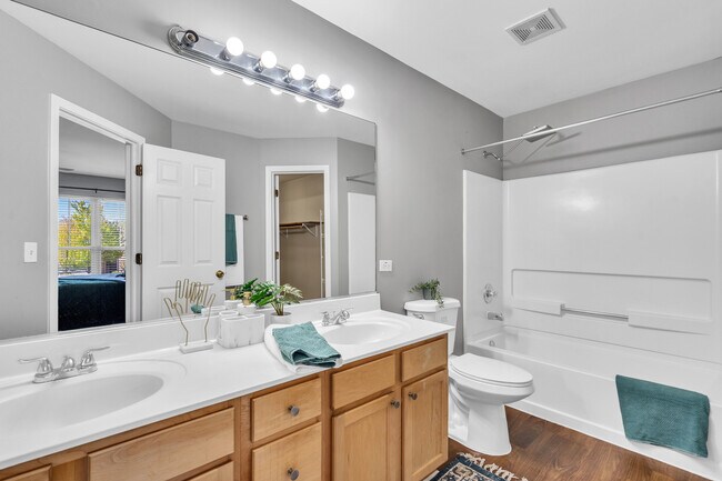 Building Photo - 4048 Boulder Ct