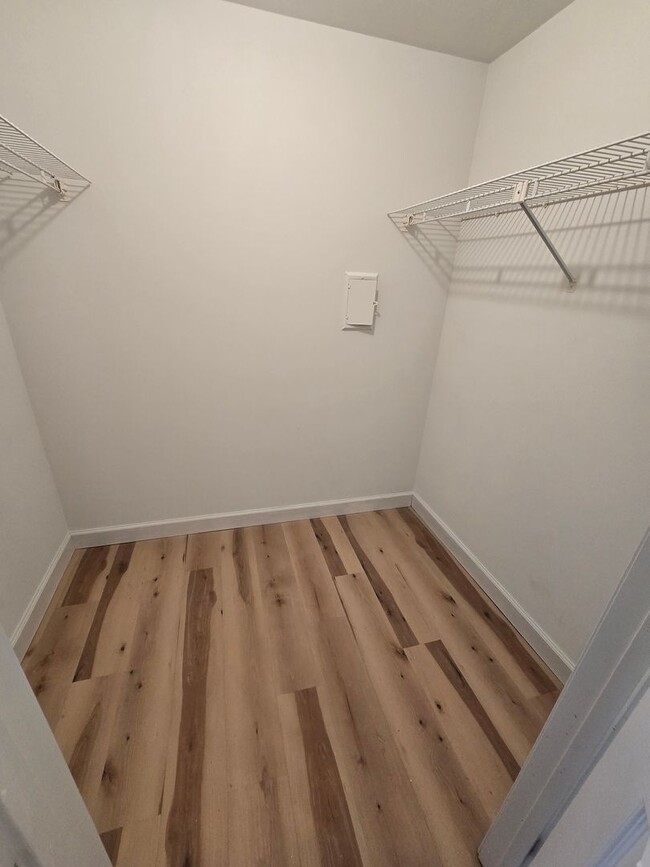 Building Photo - Beautifully renovated TWO-bedroom Condo on...