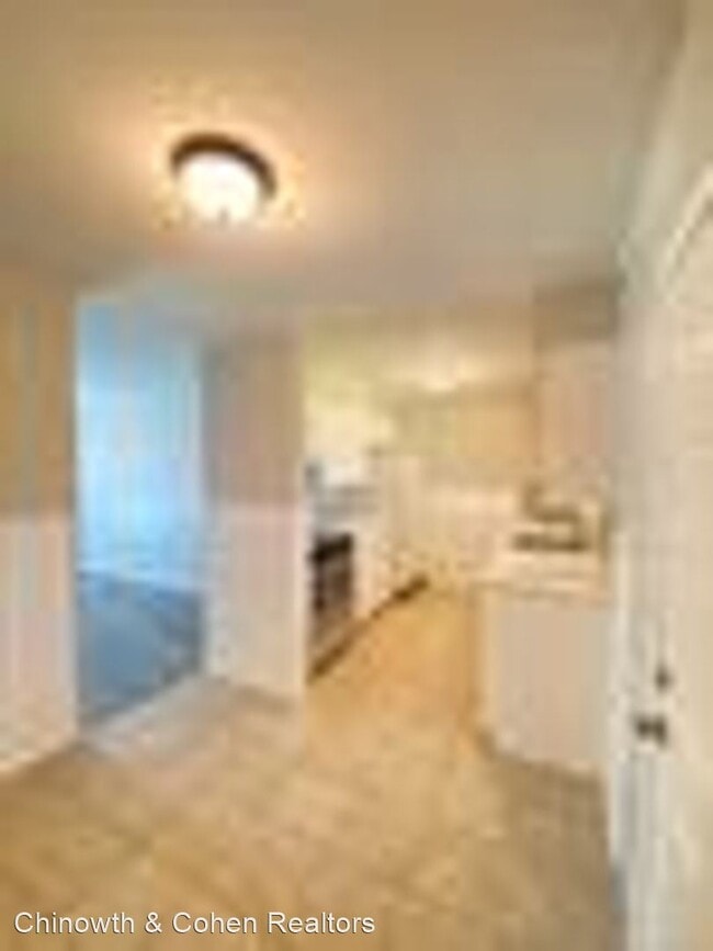 Building Photo - 3 br, 1 bath House - 3224 S 121st E Ave