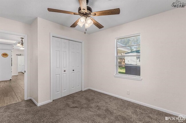 Building Photo - 1536 Melody Ln