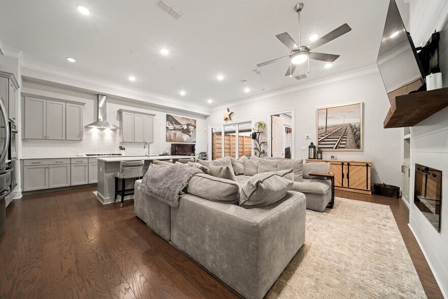 Building Photo - 762 Stickley Oak Way