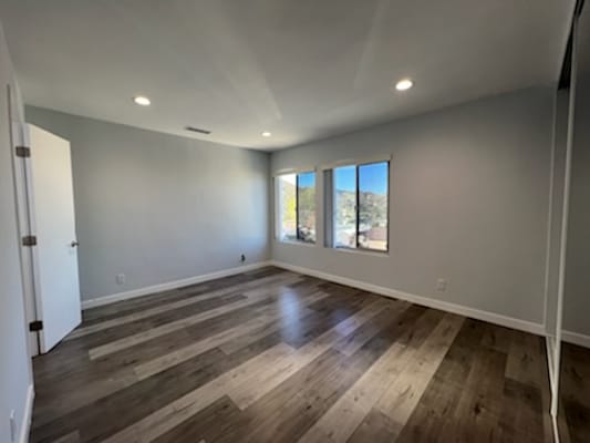 Building Photo - 10214 McClemont Ave
