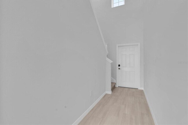 Building Photo - 17594 Pleasantview Blvd