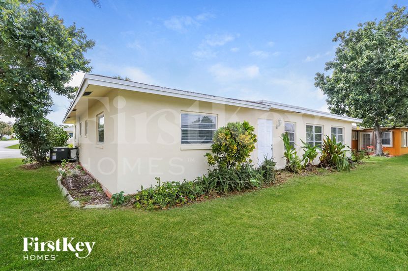 Building Photo - 7401 NW 58th St