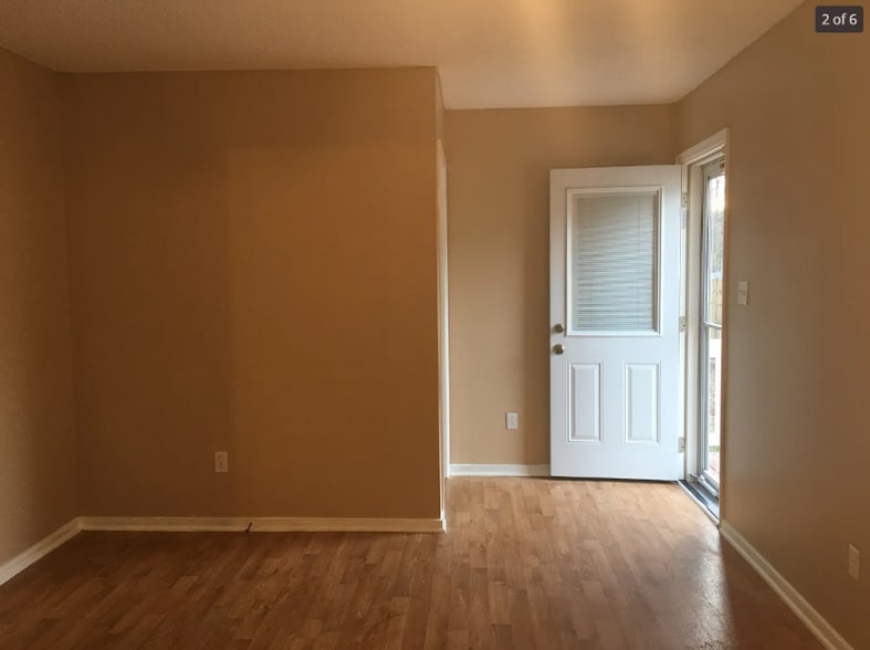 Building Photo - 4004 Mariposa Dr