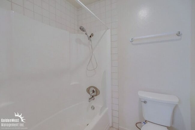 Building Photo - Stylish 2Bdm 1Ba Condo in Gated Clairemont...